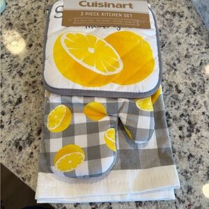 Cuisinart Yellow Lemon Oven Mitt & Towel Set